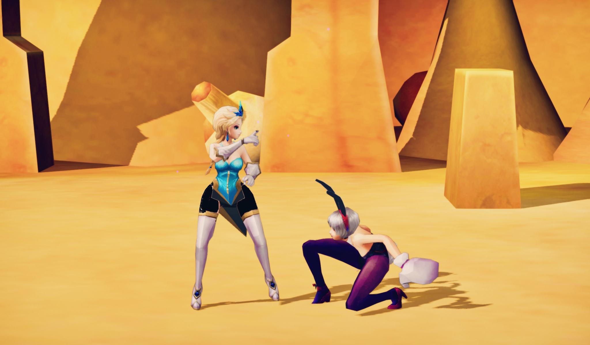 Cats Fighters Bikini Fighting